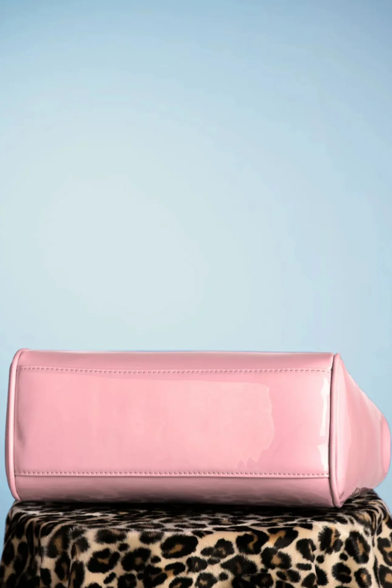 amerikaanse_vintage_paten_4.webp Amerikaanse Vintage Patenttas In Roze-Banned Retro Best