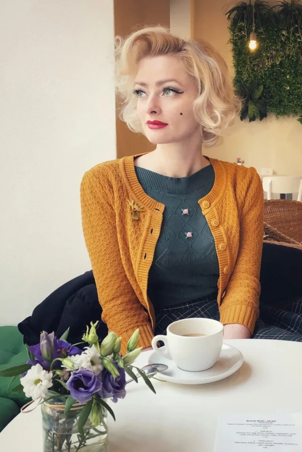 Jennie Vest In Brons-Mak Sweater Shop