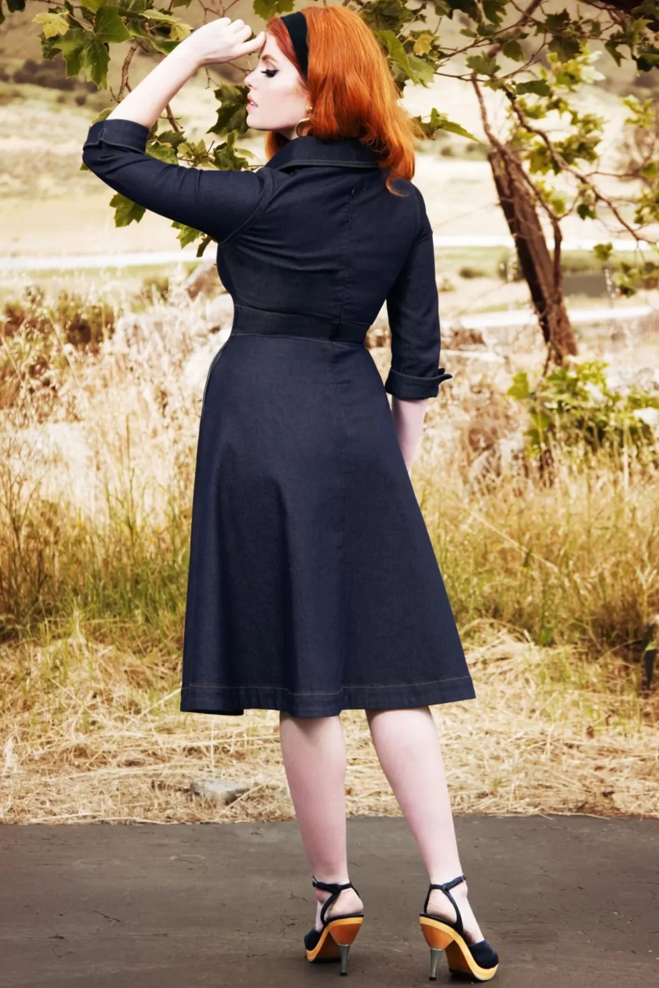 lauren_swing_jurk_in_donk_4.webp Lauren Swing Jurk In Donkerdenim-Rock-a-Booty Online