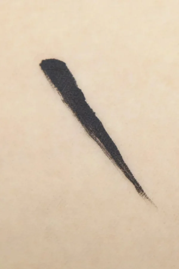 Schwing Vloeibare Eyeliner In Zwart-The Balm Hot